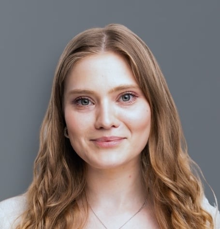 Andreia headshot